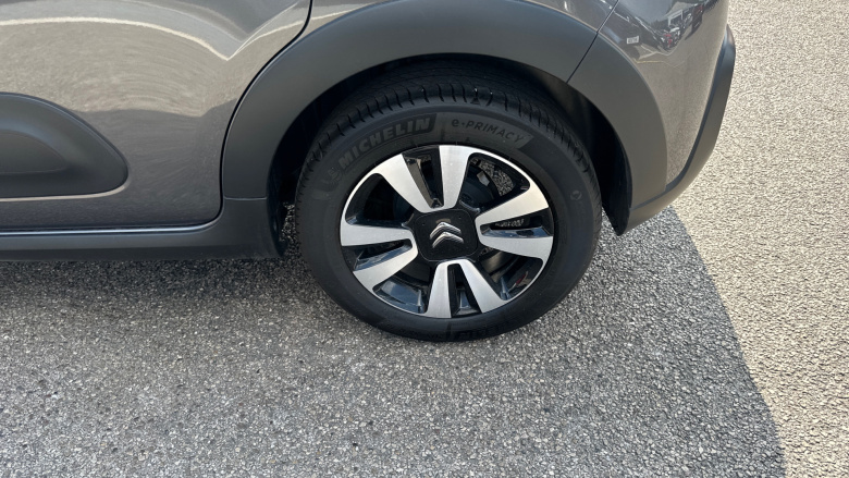 Citroen C3 1.2 PureTech Plus 5dr Petrol Hatchback